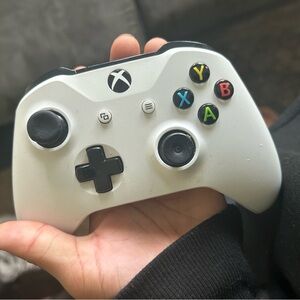 XBOX Wireless Controller - White